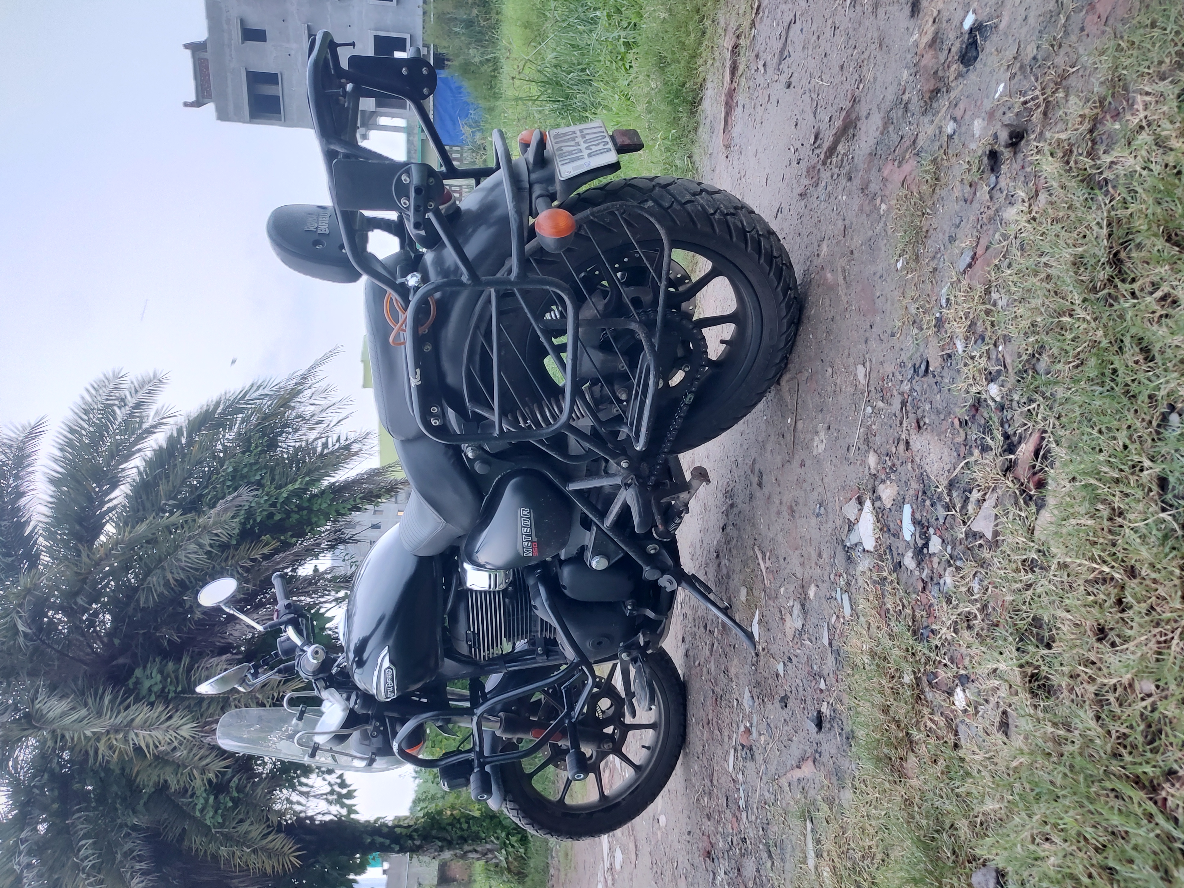 Knuckleguard Installation - Royal Enfield Meteor 350